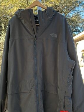 The North Face Men's Hooded Raincoat - Charcoal